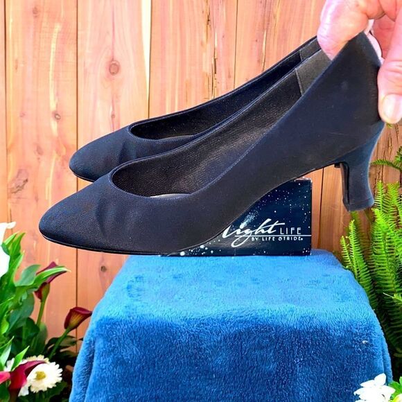 Ladies size 10 black peau de soie heels by Life Stride NIOB - Picture 5 of 10